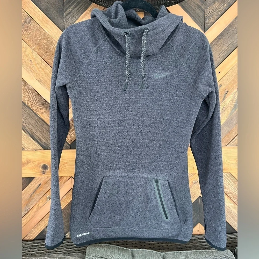 NIKE Hypernatural Therma Fit Women's Size XS Gray Pullover Hoodie